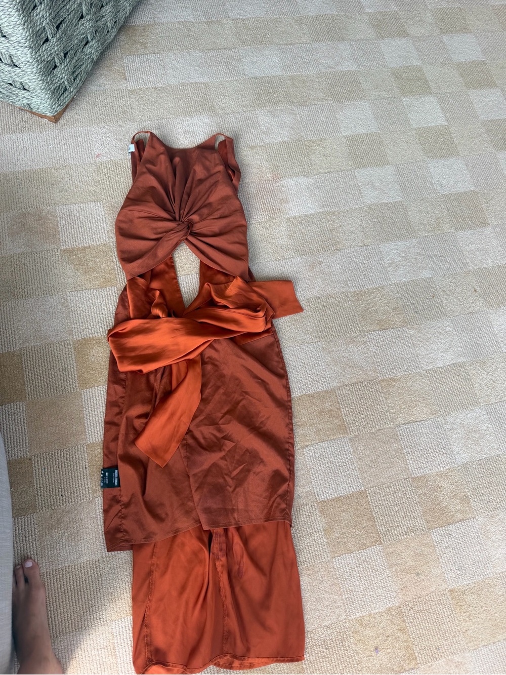 Andrea Iyamah Halterneck Mid Length Dress - Picture 7 of 7